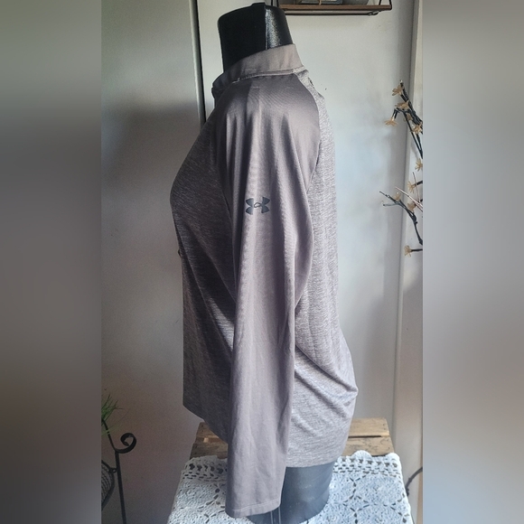 Under Armour Taupe Colored Long Sleeve Activewear Top M - Picture 3 of 6